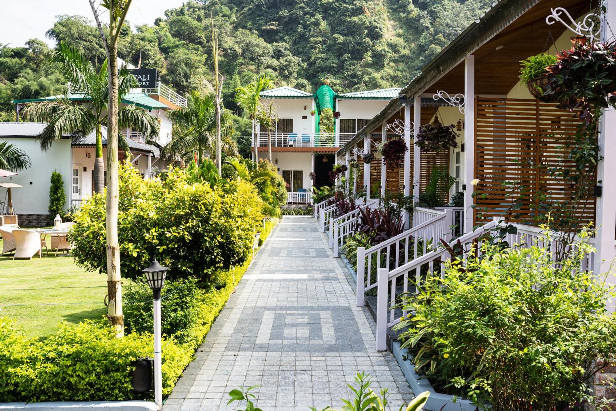 The Aravali Resort Bijni Eksteriør bilde