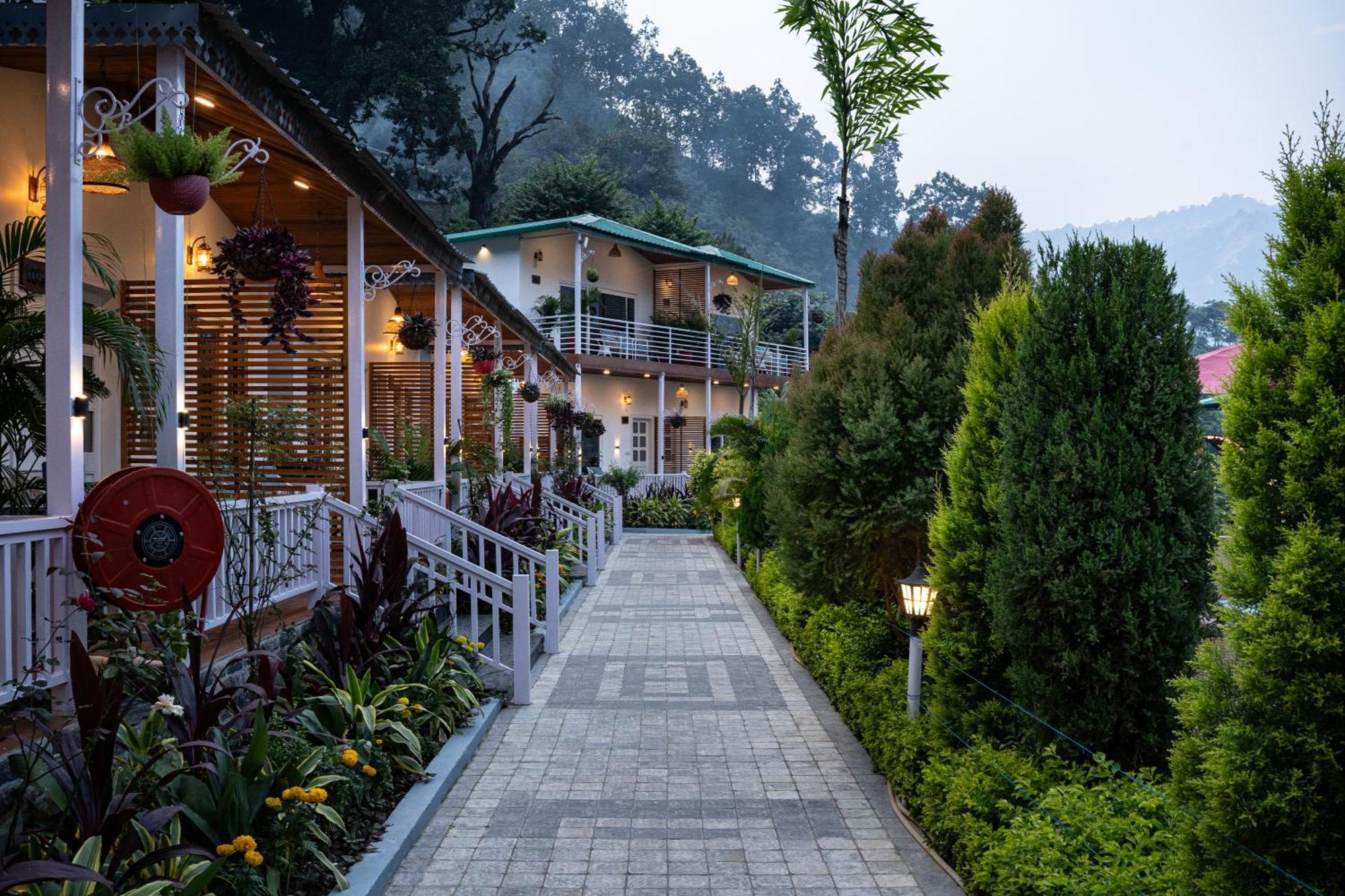 The Aravali Resort Bijni Eksteriør bilde